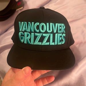 Mitchell & Ness Vancouver Grizzlies SnapBack hat